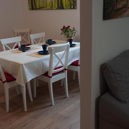 Pension - Gaestehaus Zum Pfaelzerwald Hinterweidenthal Exteriör bild