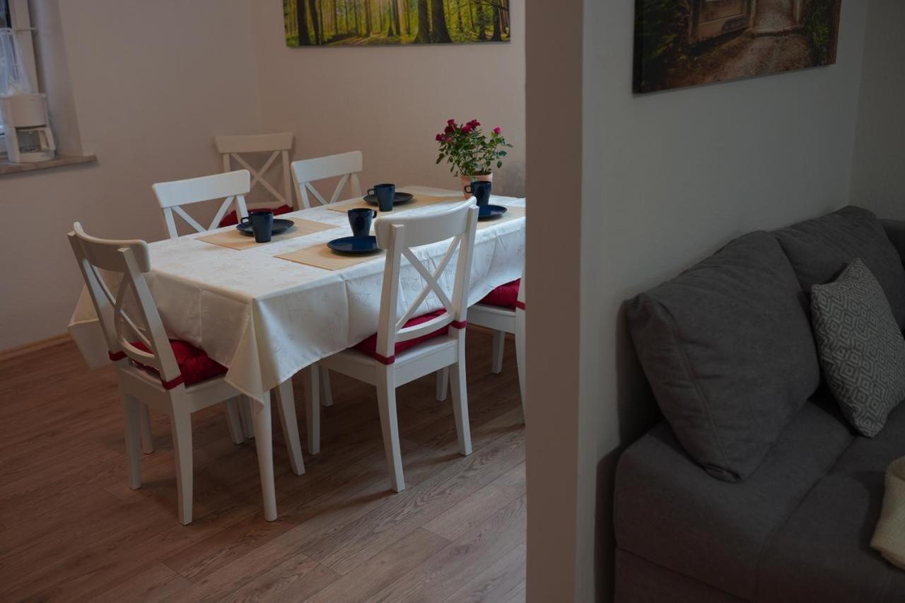 Pension - Gaestehaus Zum Pfaelzerwald Hinterweidenthal Exteriör bild