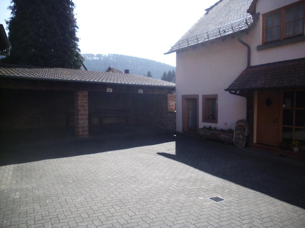 Pension - Gaestehaus Zum Pfaelzerwald Hinterweidenthal Exteriör bild